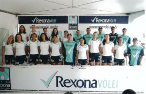 2000 - Oficina  de Minivôlei no Leblon durante campeonato carioca - Foto Luiz Doro