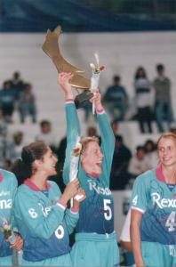 1998 - Equipe Rexona campeã da Superliga 1997-98 em Jundiai (SP) - Foto Luiz Doro