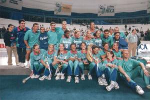 1998 - Equipe Rexona campeã da Superliga 1997-98 em Jundiai (SP) - Foto Luiz Doro