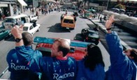 1998 - Desfile da equipe campeã em carro de bombeiros - Foto Luiz Doro